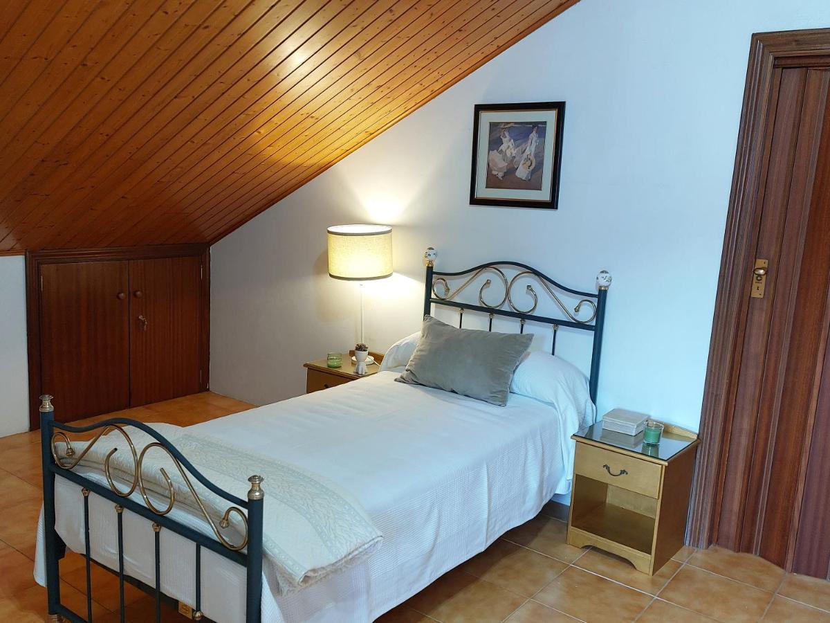 Acogedora Casa De Campo Neda Exteriör bild