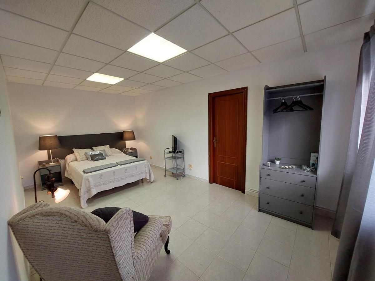Acogedora Casa De Campo Neda Exteriör bild