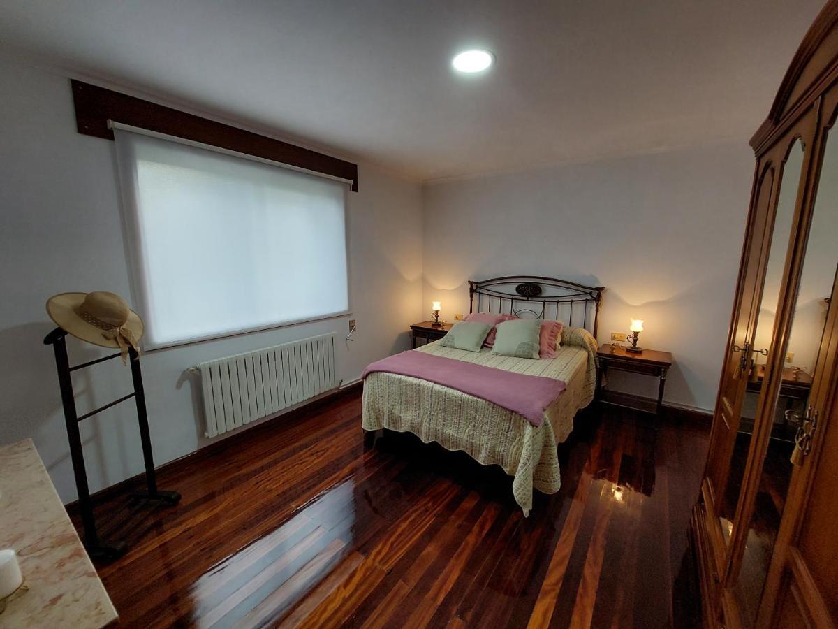 Acogedora Casa De Campo Neda Exteriör bild